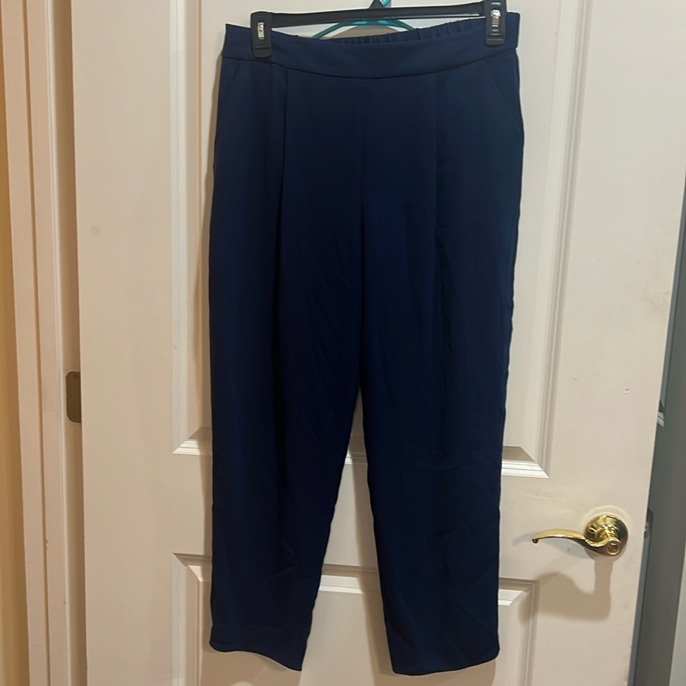 Trina Turk navy blue pants with pockets size L